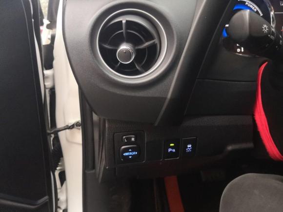 [成都·川A] 二手丰田卡罗拉2017款 改款双擎 1.8L E-CVT精英版