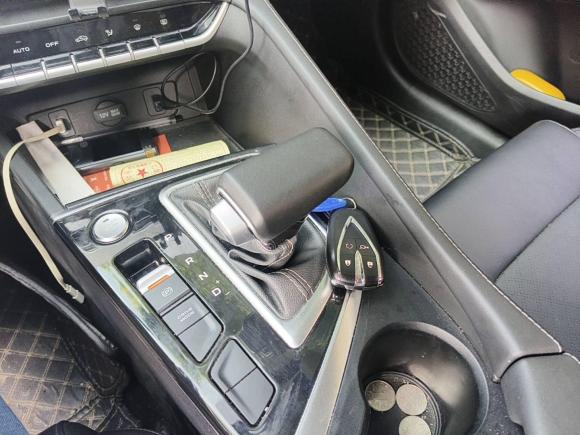 [上海·苏A] 二手长安逸动2020款 PLUS 蓝鲸NE 1.4T GDI DCT尊贵型