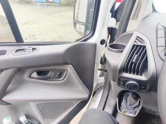 [成都·渝A] 二手福特全顺2017款 2.0T柴油多功能商用车中轴中顶国IV