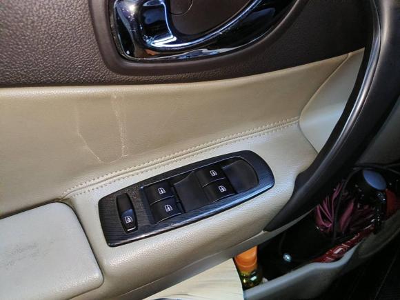 [广州·粤Q] 二手雷诺科雷傲2012款 2.5 四驱都市版