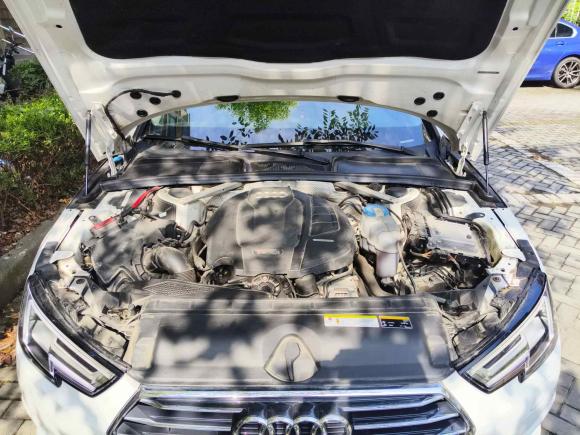 [上海·沪C] 二手奥迪奥迪A4L2018款 30周年年型 40 TFSI 进取型