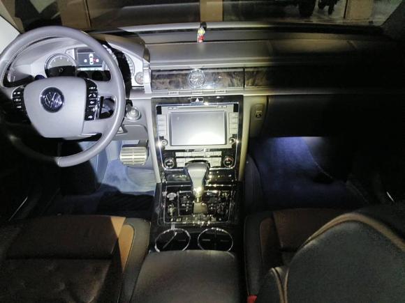 [苏州·苏E] 二手大众辉腾2014款 3.0L 商务型