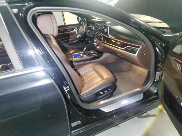 [上海·沪F] 二手宝马宝马7系2018款 740Li 领先型 M运动套装