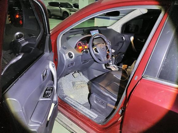 [南京·苏A] 二手雷诺科雷傲2010款 2.5L 两驱舒适型