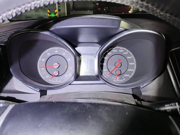 [南京·皖P] 二手奇瑞瑞虎52015款 2.0L CVT家尊版