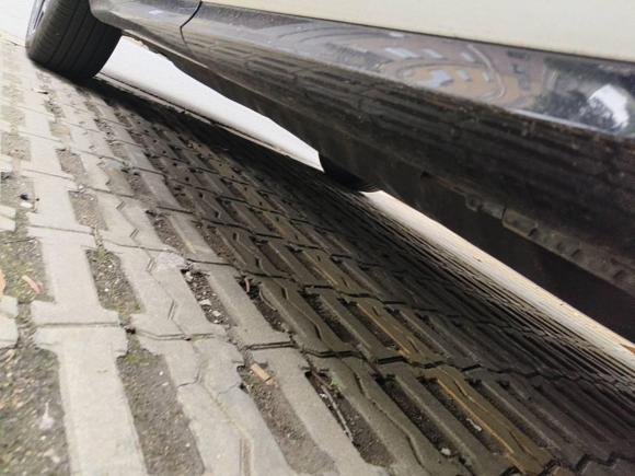 [常州·苏D] 二手路虎揽胜极光2020款 249PS R-DYNAMIC S 曜黑运动科技版