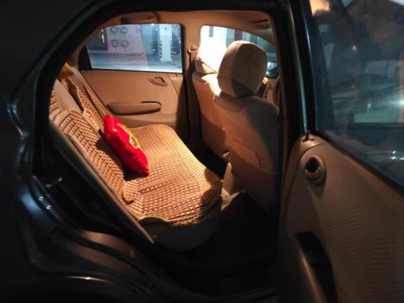 [上海·沪C] 二手理念理念S12012款 1.3L 自动舒适版