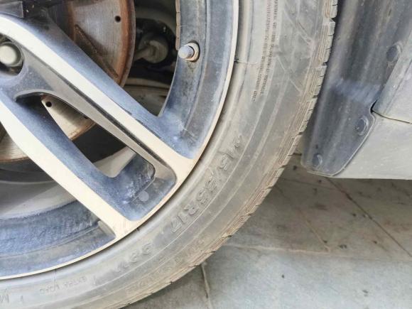 [西安·陕U] 二手奔腾奔腾X402018款 网红版 1.6L 自动互联智酷型