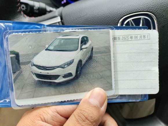 [上海·苏N] 二手长安逸动XT2016款 1.6L 手动俊酷型