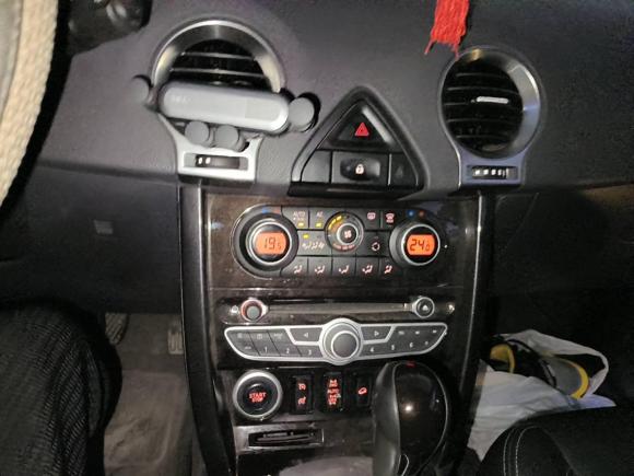 [南通·苏F] 二手雷诺科雷傲2012款 2.5L 四驱舒适导航版