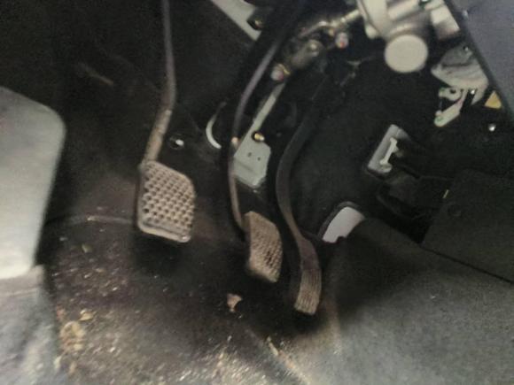 [宁波·浙B] 二手新龙马汽车启腾V602017款 1.5L 豪华型