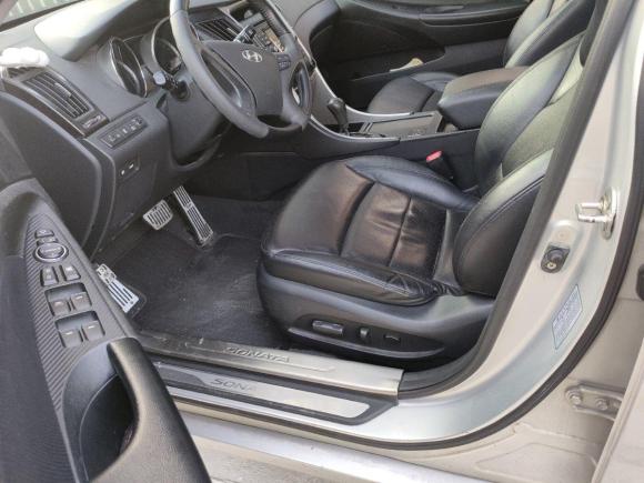 [佛山·粤E] 二手现代索纳塔2011款 2.0L 自动豪华版