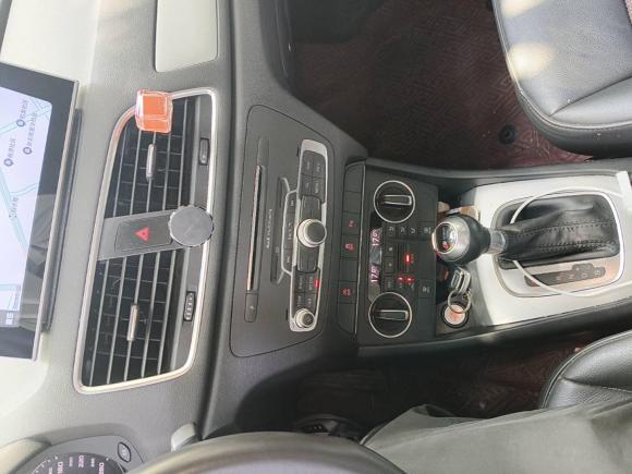 [武汉·鄂W] 二手奥迪奥迪Q32017款 30 TFSI 时尚型