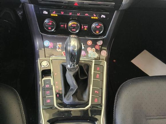 [上海·苏F] 二手大众帕萨特2017款 330TSI DSG御尊版