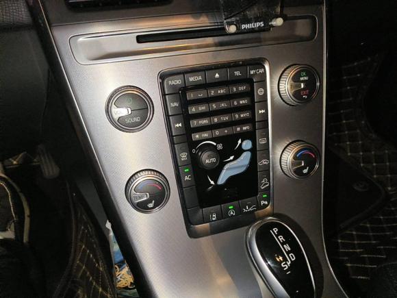 [无锡·苏B] 二手沃尔沃沃尔沃XC602017款 T5 AWD 智远版