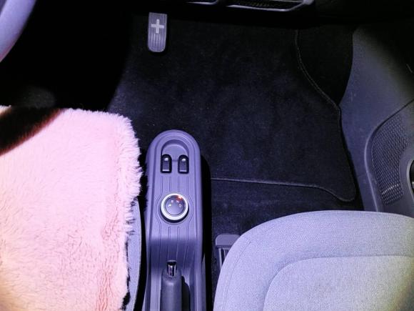 [深圳·粤B] 二手五菱汽车宏光MINIEV2021款 马卡龙时尚款 磷酸铁锂