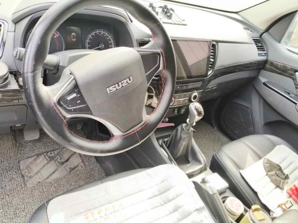 [济南·鲁A] 二手五十铃铃拓2019款 2.5T四驱手动领航版 国VI 加长版JE4D25Q6A