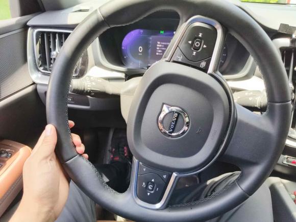 [南通·苏F] 二手沃尔沃沃尔沃S602023款 B4 智逸豪华版