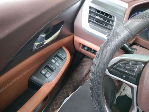 [上海·川B] 二手北汽幻速北汽幻速S72018款 1.5T 自动尊贵型