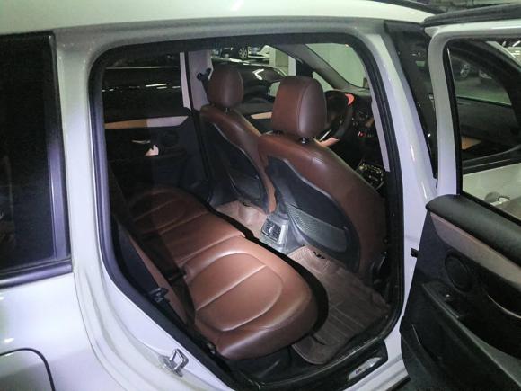 [上海·沪A] 二手宝马宝马2系多功能旅行车2015款 218i 领先型