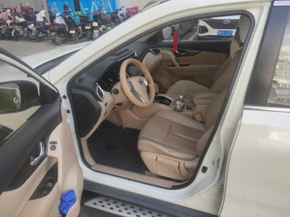 [深圳·粤B] 二手日产奇骏2014款 2.0L CVT舒适版 2WD