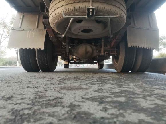 [成都·川A] 二手长安跨越跨越王X52018款 1.5L标准型单排后双轮标准货箱DK15C