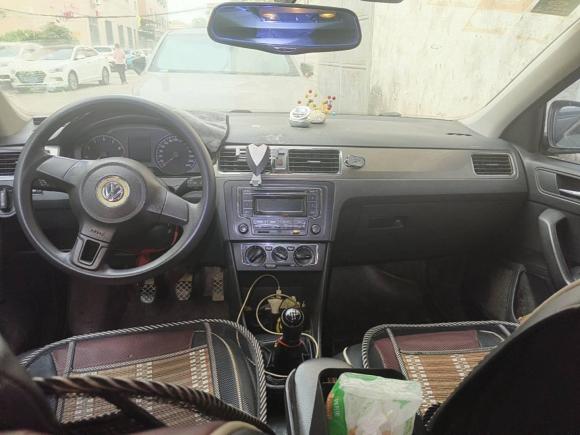 [佛山·川K] 二手大众桑塔纳2015款 1.4L 手动舒适版