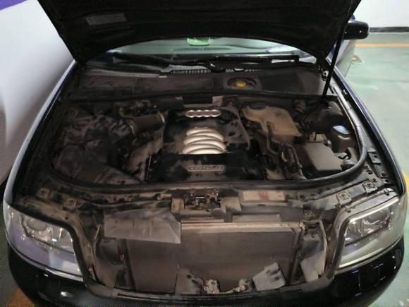 [济南·鲁A] 二手奥迪奥迪A62004款 2.4L 豪华舒适型