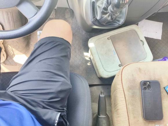 [南通·苏F] 二手福特新世代全顺2016款 2.2T短轴6座中顶多功能车