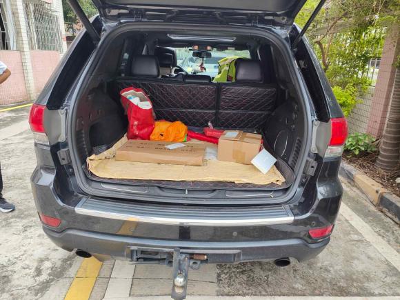 [深圳·粤B] 二手Jeep大切诺基2014款 3.0TD 柴油 舒享导航版