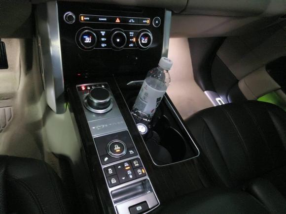 [青岛·鲁B] 二手路虎揽胜2016款 3.0 SC V6 Vogue SE 创世加长版