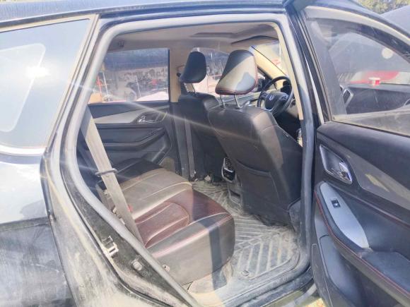 [西安·皖S] 二手宝骏宝骏5602015款 1.8L 手动豪华型