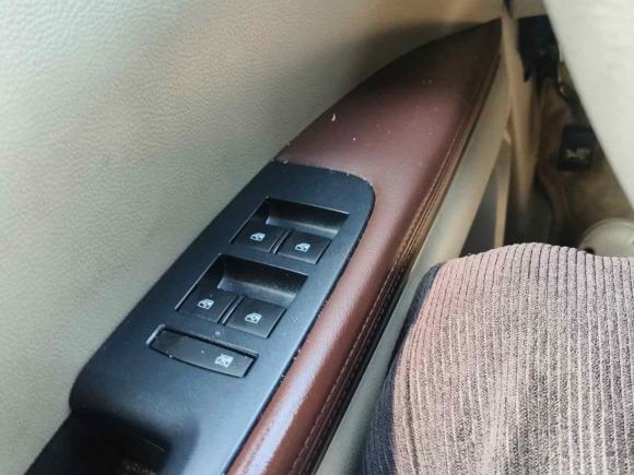 [深圳·粤B] 二手别克别克GL82017款 25S 舒适型 国V