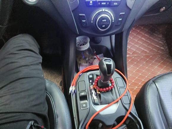 [武汉·鄂A] 二手现代胜达2013款 2.4L 自动两驱智能型