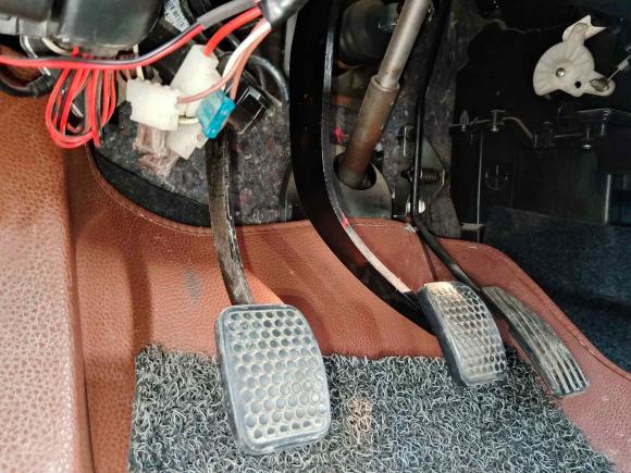 [西安·陕A] 二手铃木雨燕2014款 1.3L 手动标准型