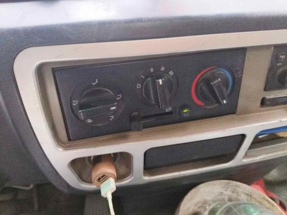 [武汉·鄂A] 二手江汽集团凌铃2014款 1.8T长轴版载重型双排4A1-68C43