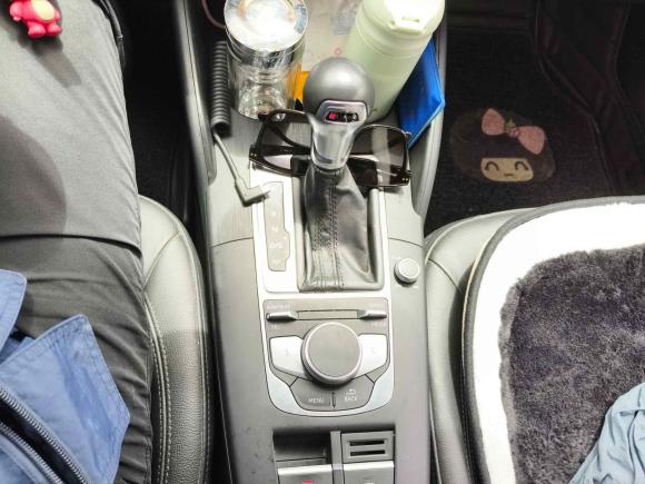 [芜湖·皖B] 二手奥迪奥迪A32018款 30周年年型 Limousine 35 TFSI 风尚型