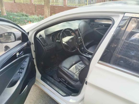 [无锡·苏B] 二手现代索纳塔2014款 2.4L 自动领先版 国IV