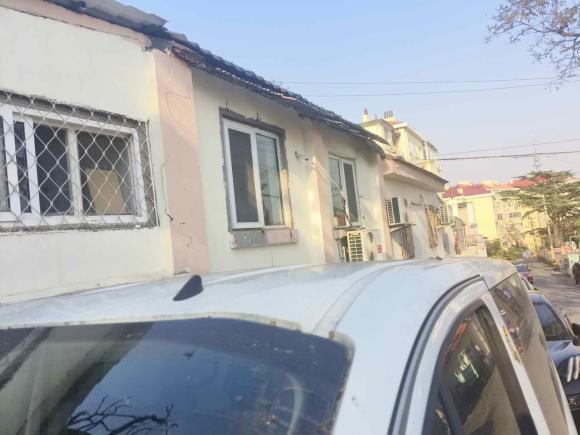 [青岛·鲁B] 二手福特全顺2017款 2.0T柴油多功能商用车短轴低顶国V