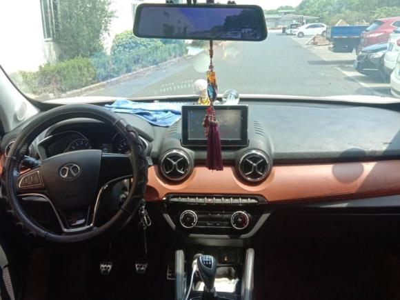 [嘉兴·浙J] 二手北京汽车绅宝X352016款 1.5L 手动豪华版