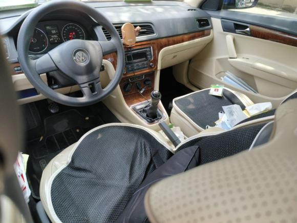 [上海·沪A] 二手大众朗逸2013款 改款 1.4TSI 手动舒适版