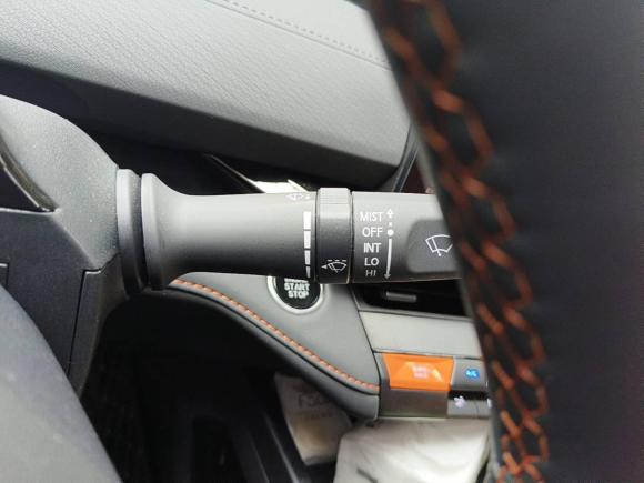 [深圳·粤L] 二手长安长安UNI-V2022款 1.5T 尊贵型