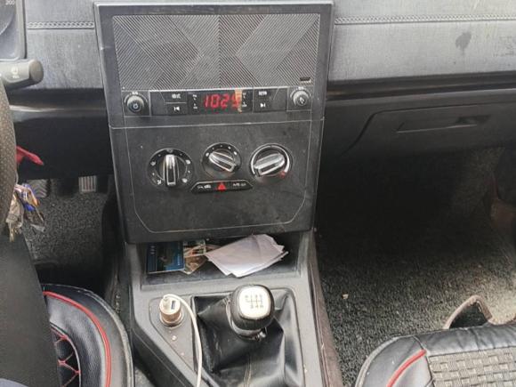 [武汉·鄂A] 二手五菱汽车五菱宏光PLUS2019款 1.5T 手动标准型 5座