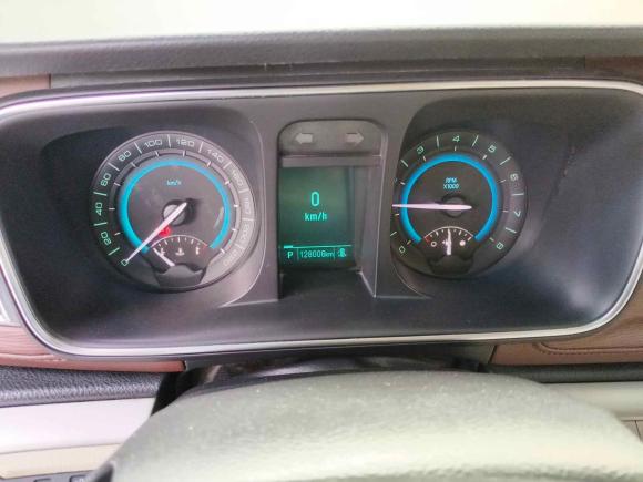 [济南·鲁A] 二手别克别克GL82014款 2.4L CT豪华商务舒适版