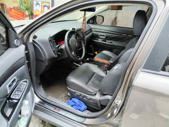 [成都·川A] 二手三菱欧蓝德2020款 2.0L 两驱畅享版 5座