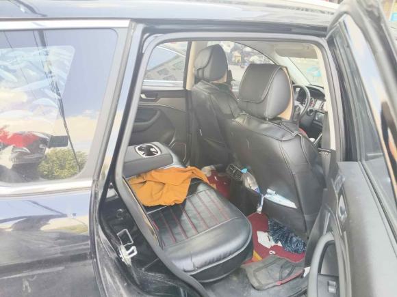 [上海·鲁Q] 二手哈弗哈弗H62018款 红标 运动版 1.5T 手动两驱精英型