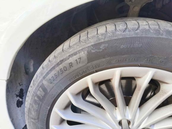 [北京·京Y] 二手奥迪奥迪A4L2015款 35 TFSI 自动舒适型