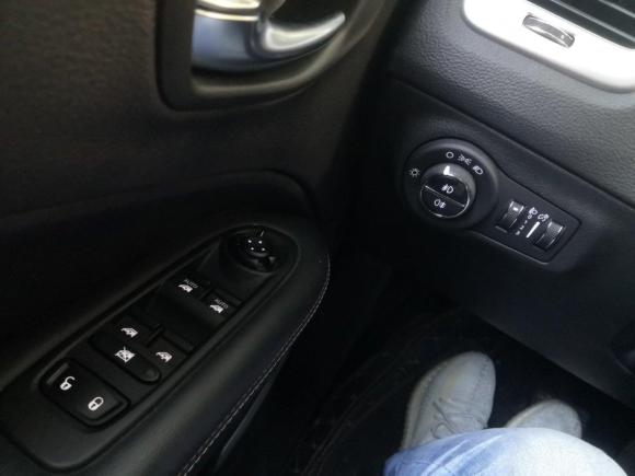 [上海·豫N] 二手Jeep指南者2017款 200T 自动家享版