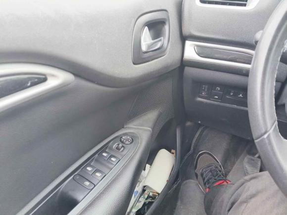 [上海·沪C] 二手雪铁龙雪铁龙C4L2015款 1.2T 手动豪华版