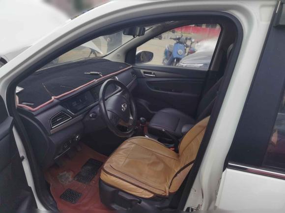 [深圳·粤B] 二手长安凯程长安欧尚A6002016款 1.5L 手动豪华型7座